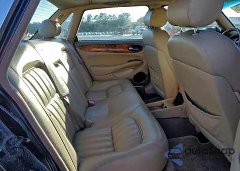 2000 Jaguar Xj8 z USA, uszkodzony, nr VIN SAJDA14C8YLF11446